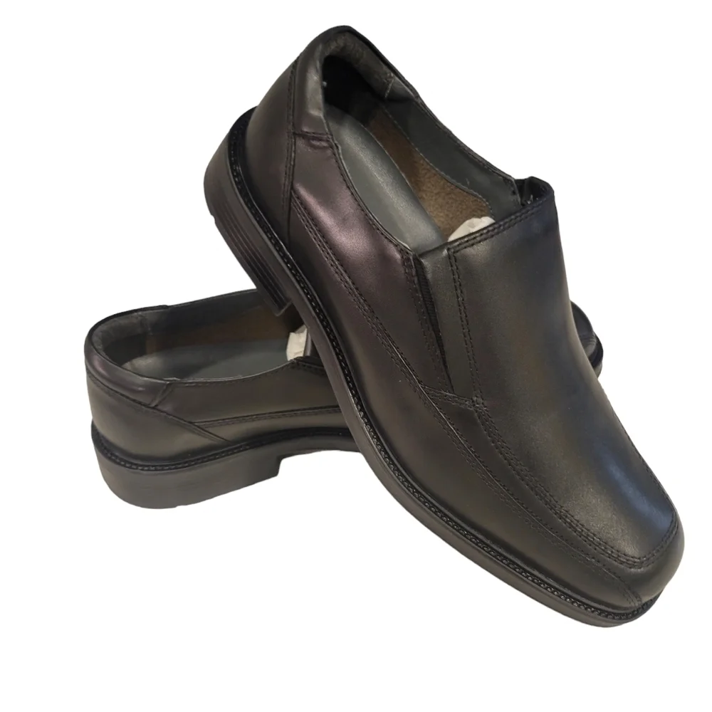 Dockers Proposal Genuine Leather Loafer.  Size 10.5.  New In Box